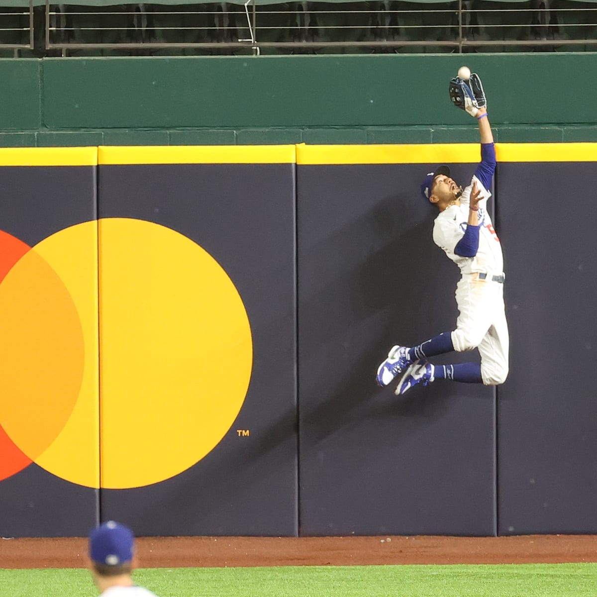 NLCS: Mookie Betts does it again, robs Freddie Freeman of Game 7