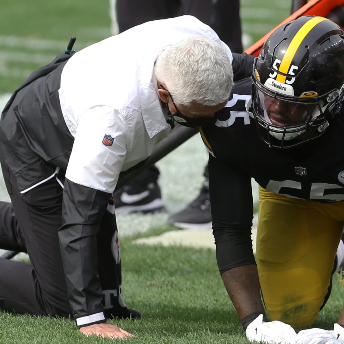 Steelers LB Devin Bush rocking his helmet. Getting it right. #steelernation  #Steelersfans #SteelersNation #blackandgold #BlackandYellow