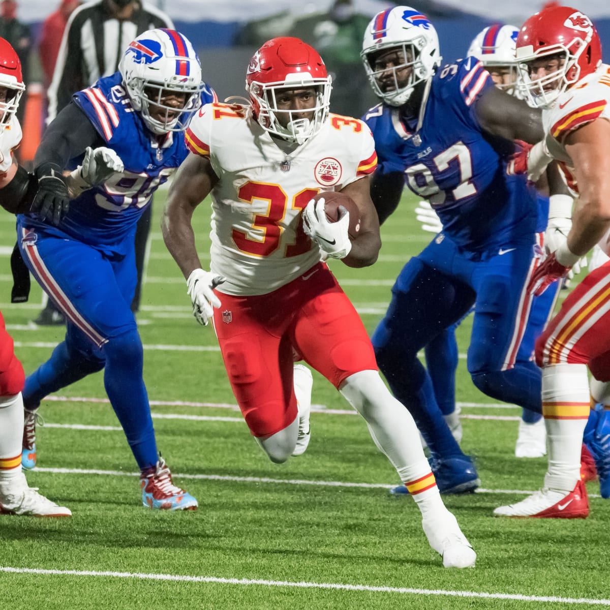 NFL: Kansas City Chiefs defeat Buffalo Bills - face Tampa Bay in