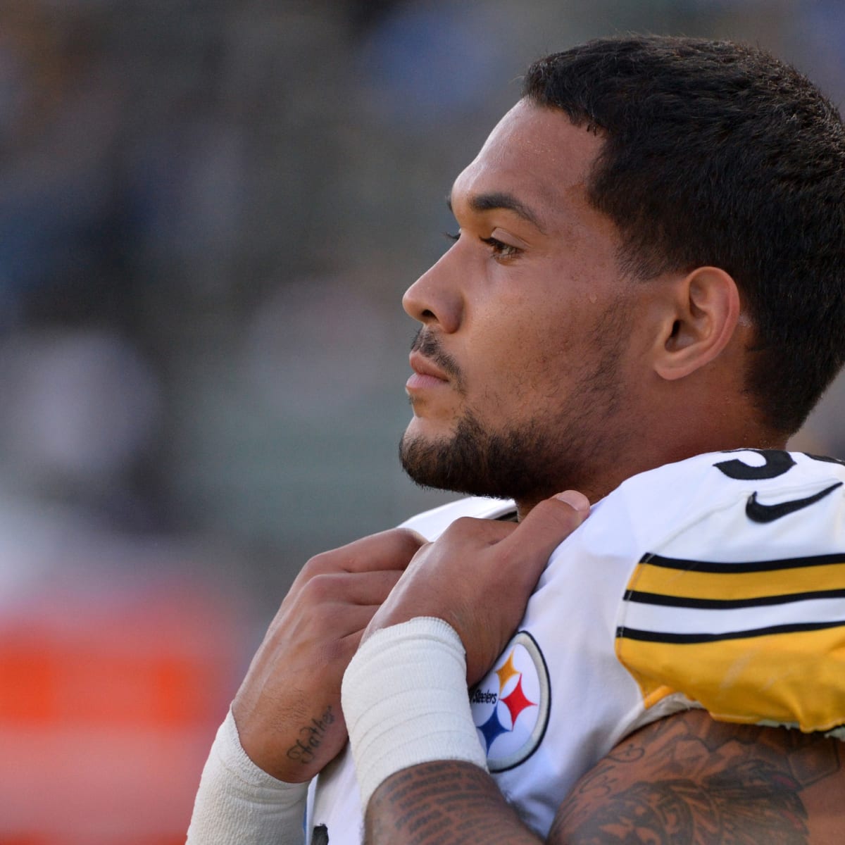 Los Angeles Chargers 17-24 Pittsburgh Steelers: James Conner's