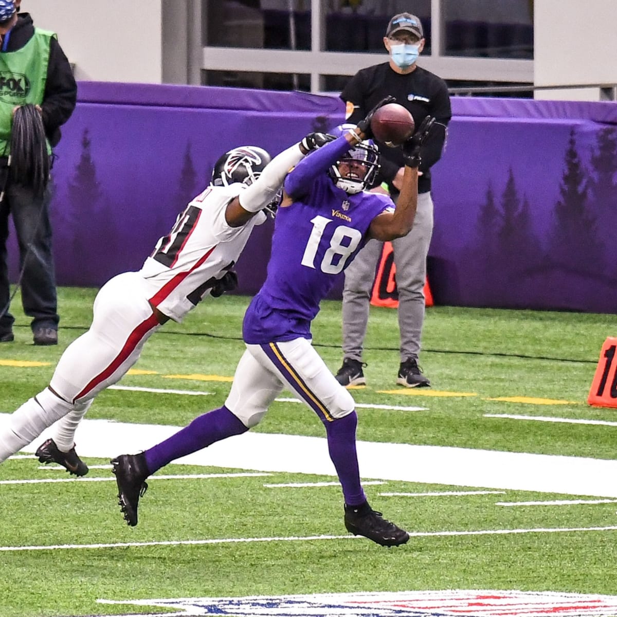 Watch: Vikings rookie Justin Jefferson makes one-handed grab - Sports  Illustrated Minnesota Sports, News, Analysis, and More