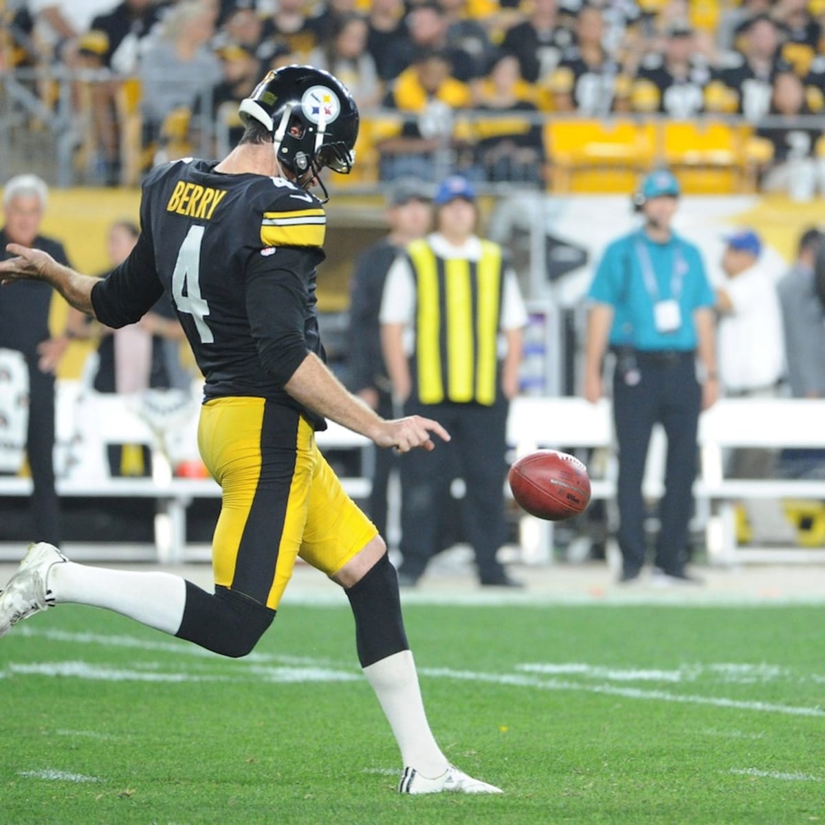 Steelers re-sign punter Jordan Berry one day after releasing Colquitt