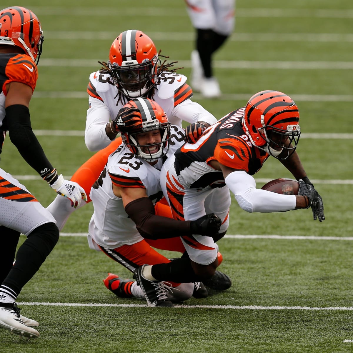 PHOTOS: Browns sweep Bengals with 37-34 win in Cincinnati