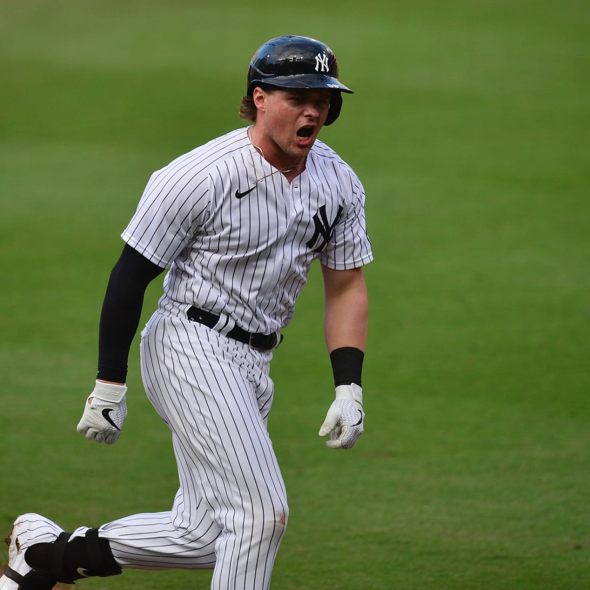 Why Luke Voit is lucky Yankees don't have chest hair policy 