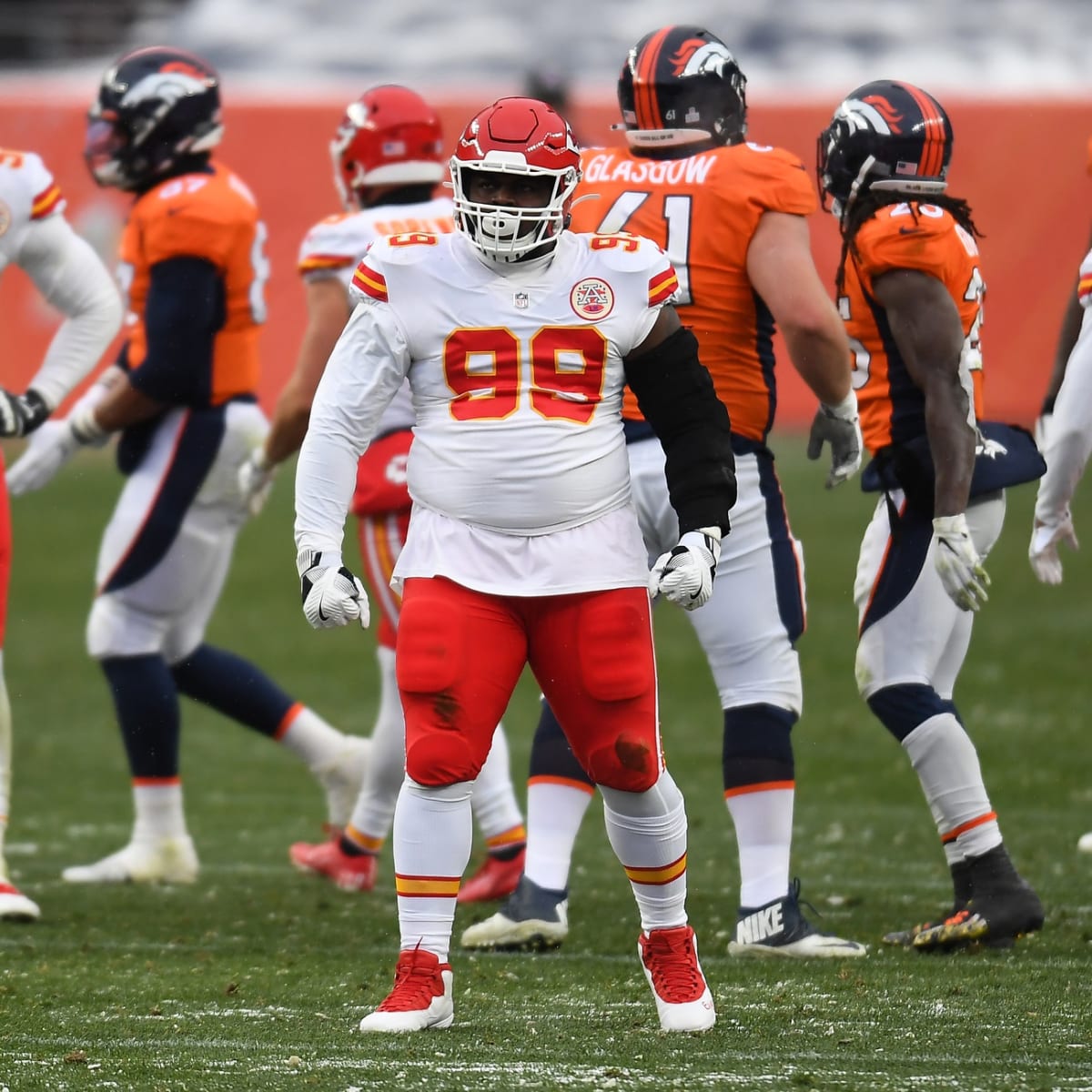 The Kansas City Chiefs Still Have a Ton of Work to Do at Defensive End -  Sports Illustrated Kansas City Chiefs News, Analysis and More