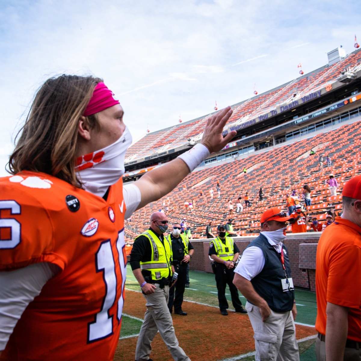 Lawrence makes statement in ACC title game as Heisman hopeful