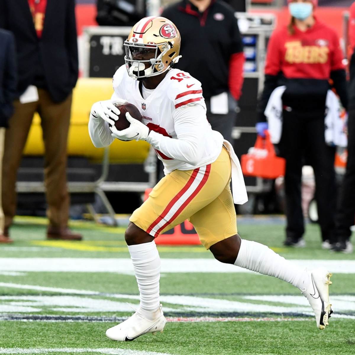 49ers' Deebo Samuel will miss two games; Jeff Wilson out for a month