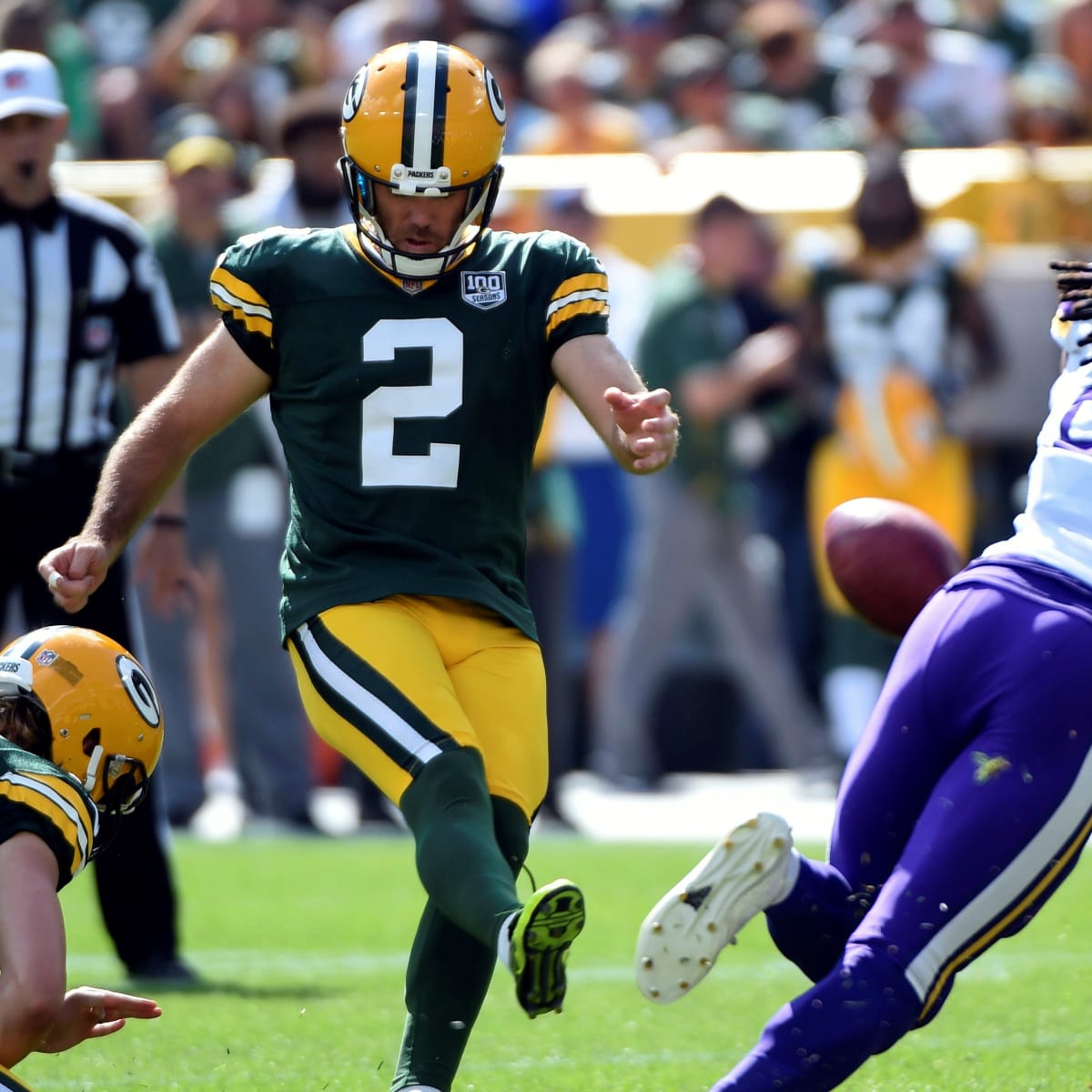 After 214 consecutive games, Mason Crosby questionable for Sunday's game  against Vikings