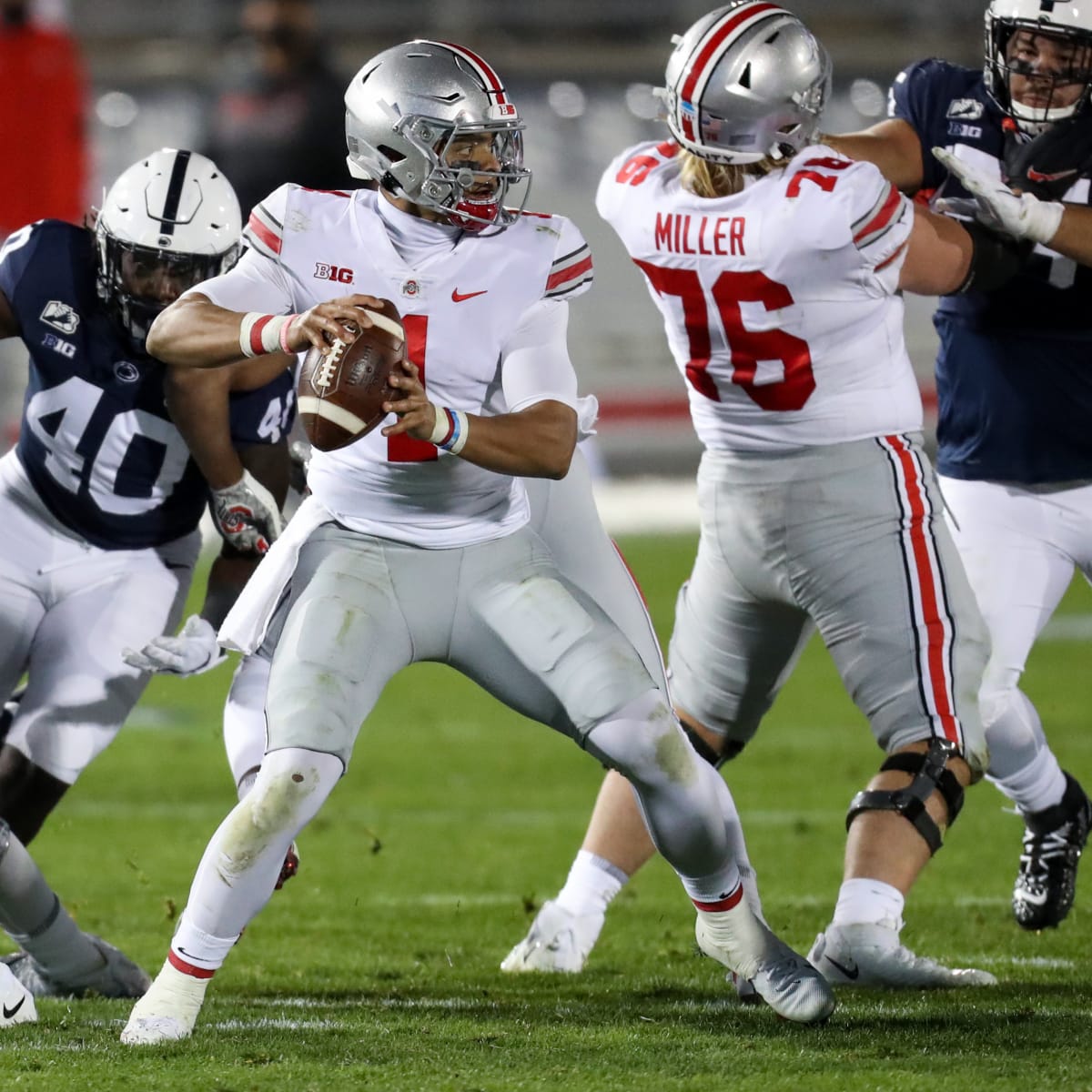 Chicago Bears QB And Ex-Ohio State Buckeye Justin Fields Nominated For  FedEx Air Player of the Week - Sports Illustrated Ohio State Buckeyes News,  Analysis and More