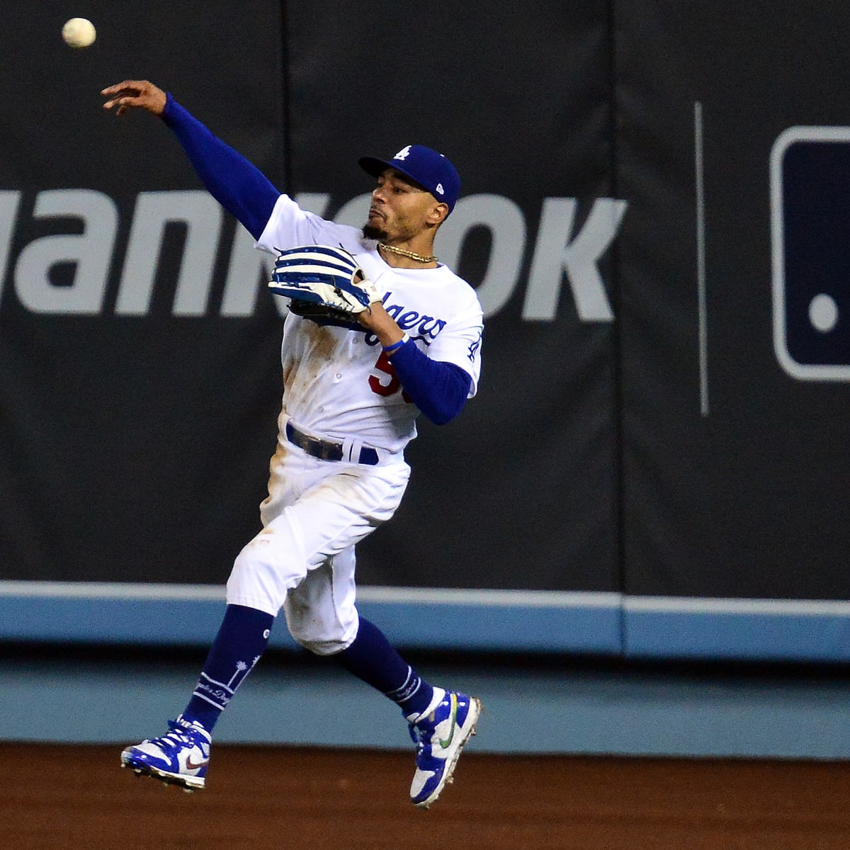 J.P. Crawford and Evan White Announced As Rawlings Gold Glove Finalists, by Mariners PR