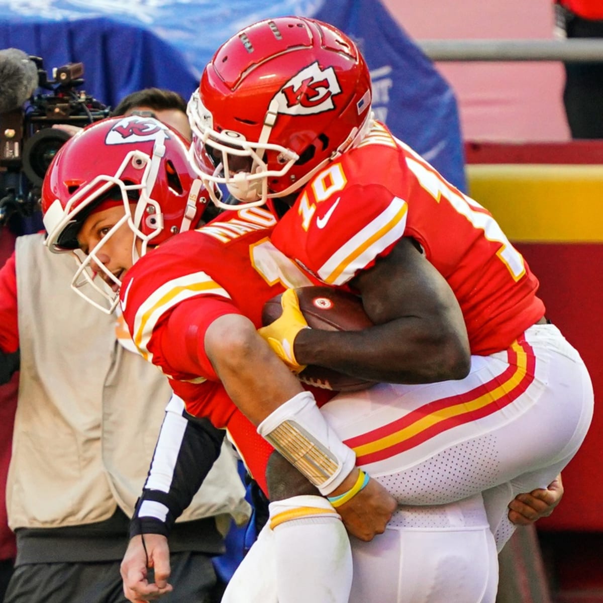 Chiefs at Washington score: Patrick Mahomes, Kansas City roar to