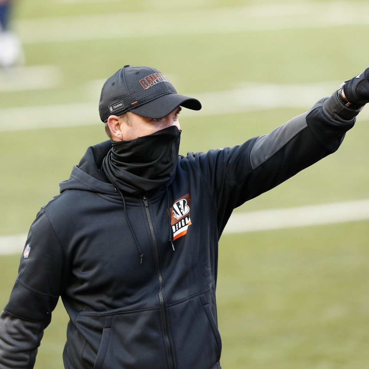 Quick Hits: Burrow Enters 2023, Strong, Stable, Grounded'; Ja'Marr Vows To  Chase Down Every Bengals Record; WRs Unwind With Damar Hamlin