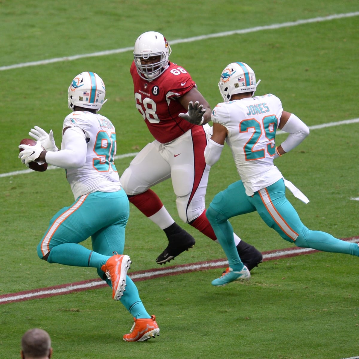 NFL Week 9 PFF ReFocused: Miami Dolphins 34, Arizona Cardinals 31