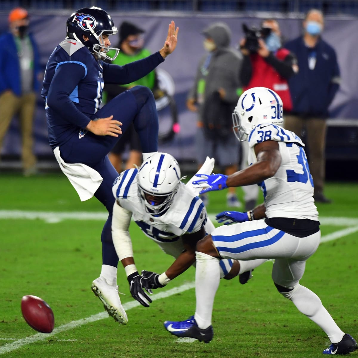 Indianapolis Colts vs. Houston Texans, Week 15: Colts Pushing for AFC  Playoff Berth - Sports Illustrated Indianapolis Colts News, Analysis and  More