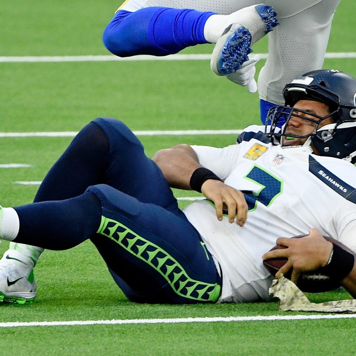 Seattle Seahawks OL Phil Haynes Injured vs. New York Giants: Tracker -  Sports Illustrated Seattle Seahawks News, Analysis and More