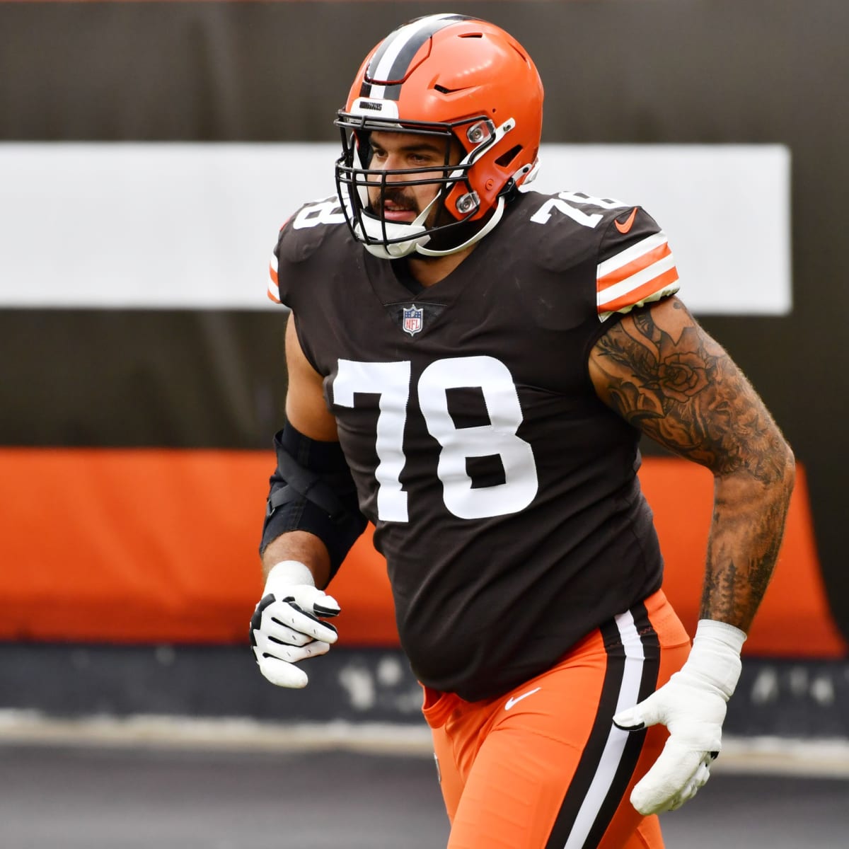 Browns RT Conklin ready for Ravens