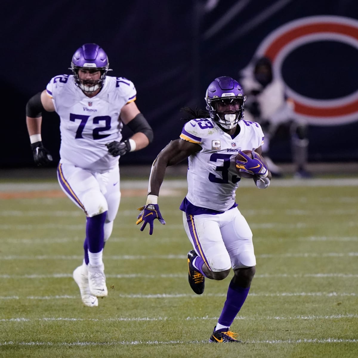 Ezra Cleveland Played Through Ankle Injury Against Bears, Brett