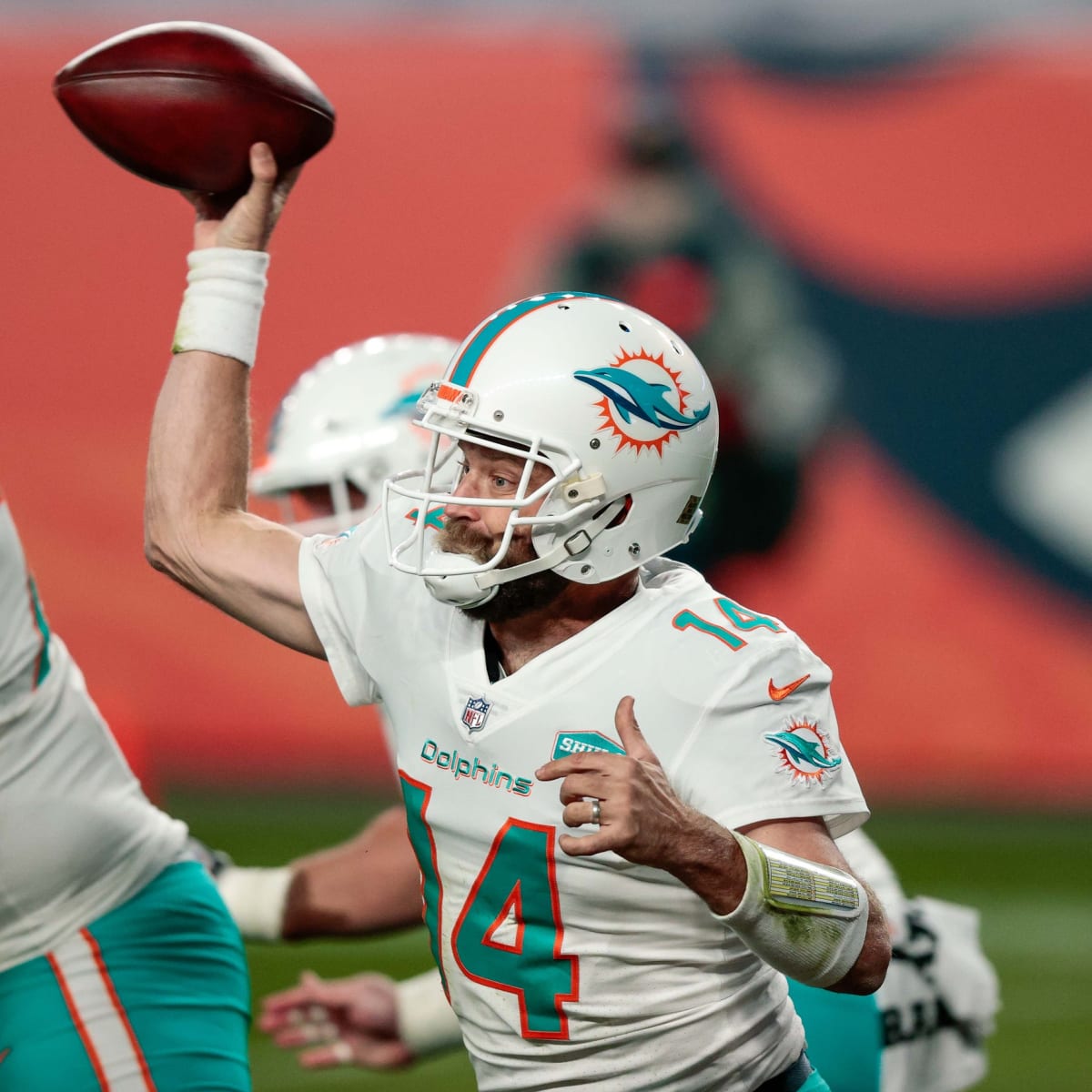 Report: Ryan Fitzpatrick a major reason Miami Dolphins have 'no appetite'  to play Tua Tagovailoa : r/fantasyfootball