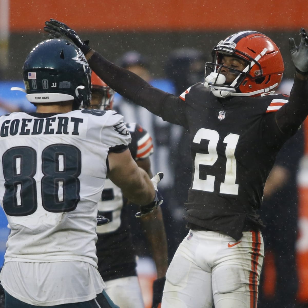 Browns top cornerback Denzel Ward still in concussion protocol