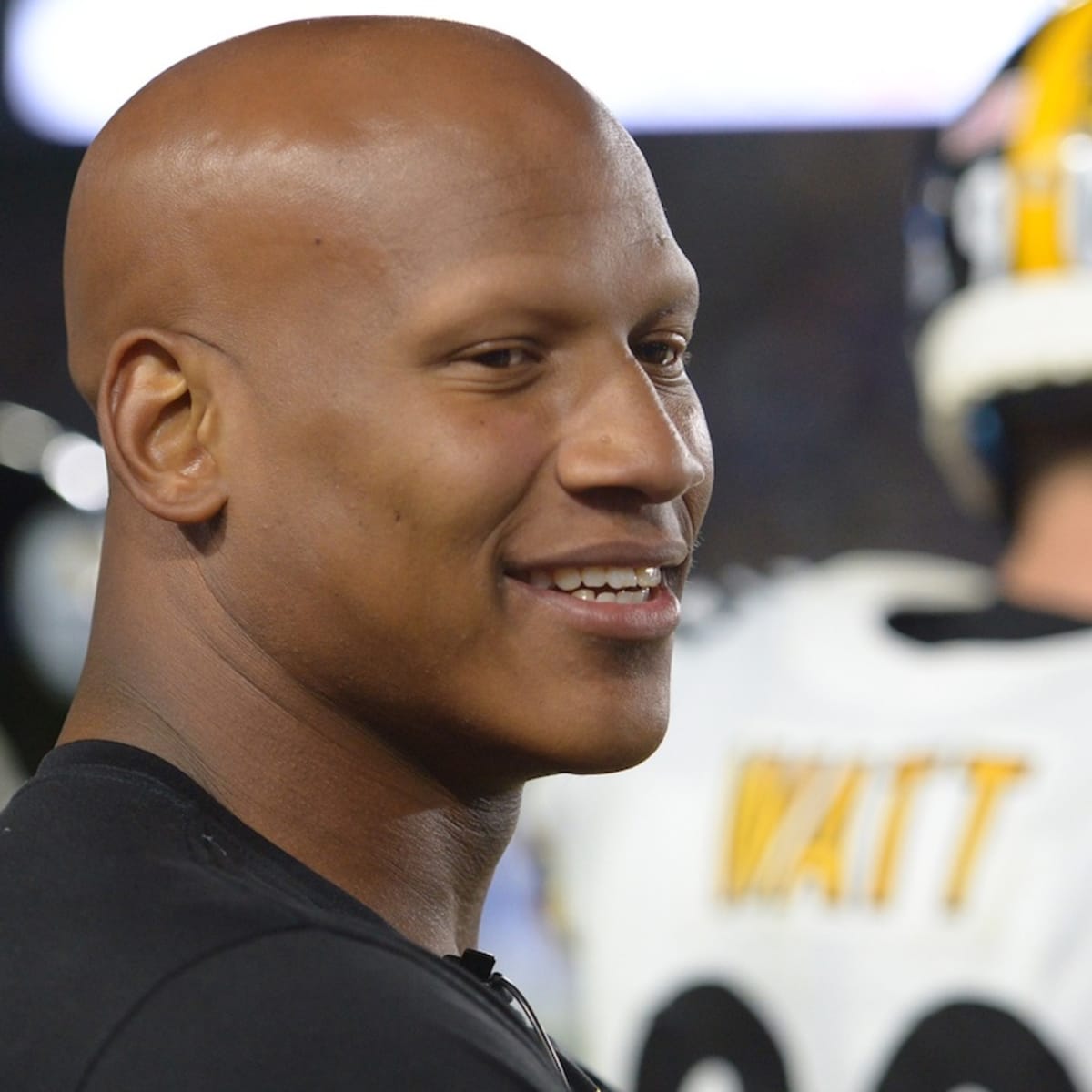 Former Pittsburgh Steelers linebacker Ryan Shazier talks about new book l  GMA 