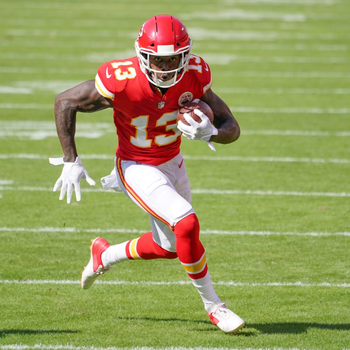 KANSAS CITY, MO - SEPTEMBER 26: Kansas City Chiefs wide receiver Byron  Pringle (13) in the second quarter of an AFC West matchup between the Los  Angeles Chargers and Kansas City Chiefs