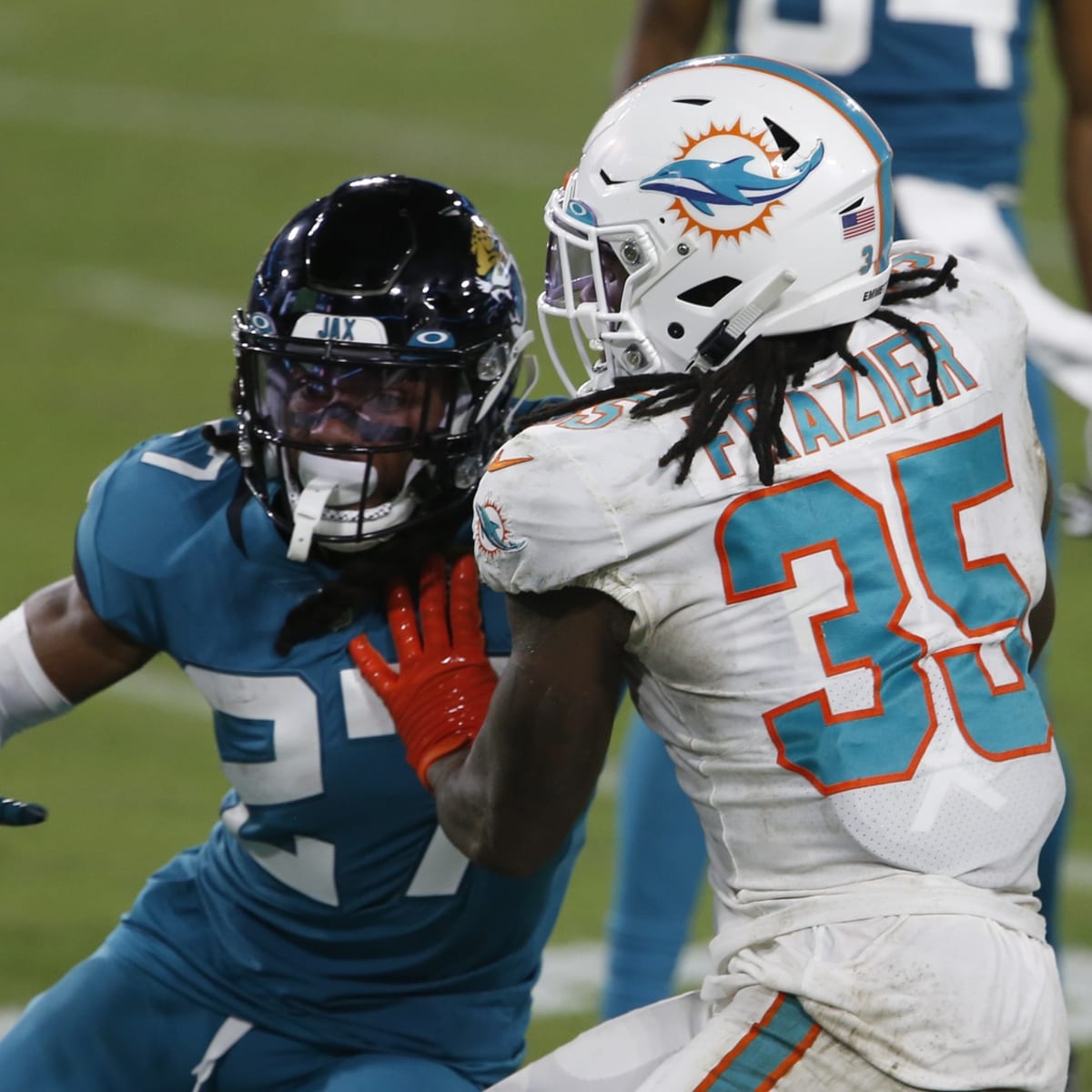 Jacksonville Jaguars cornerback Chris Claybrooks (6) looks up at a