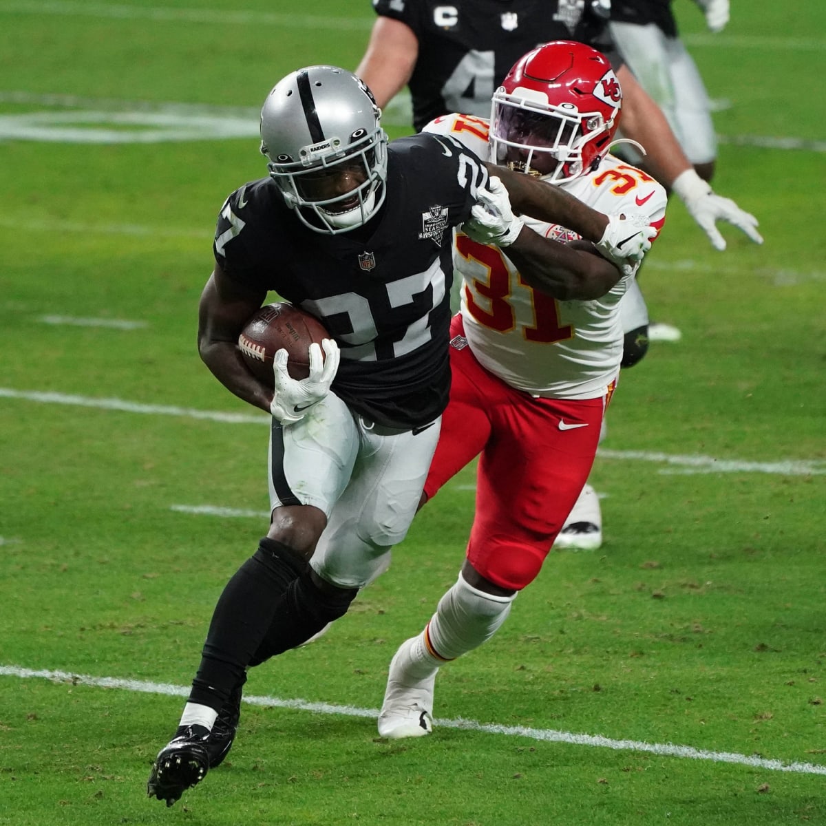 Can't-Miss Play: Las Vegas Raiders cornerback Trayvon Mullen snags