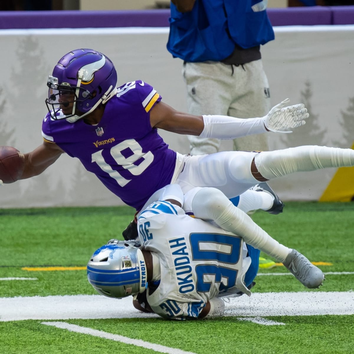 Vikings-Panthers predictions, picks: Which 0-3 team wins in Week 4? -  Sports Illustrated Minnesota Vikings News, Analysis and More