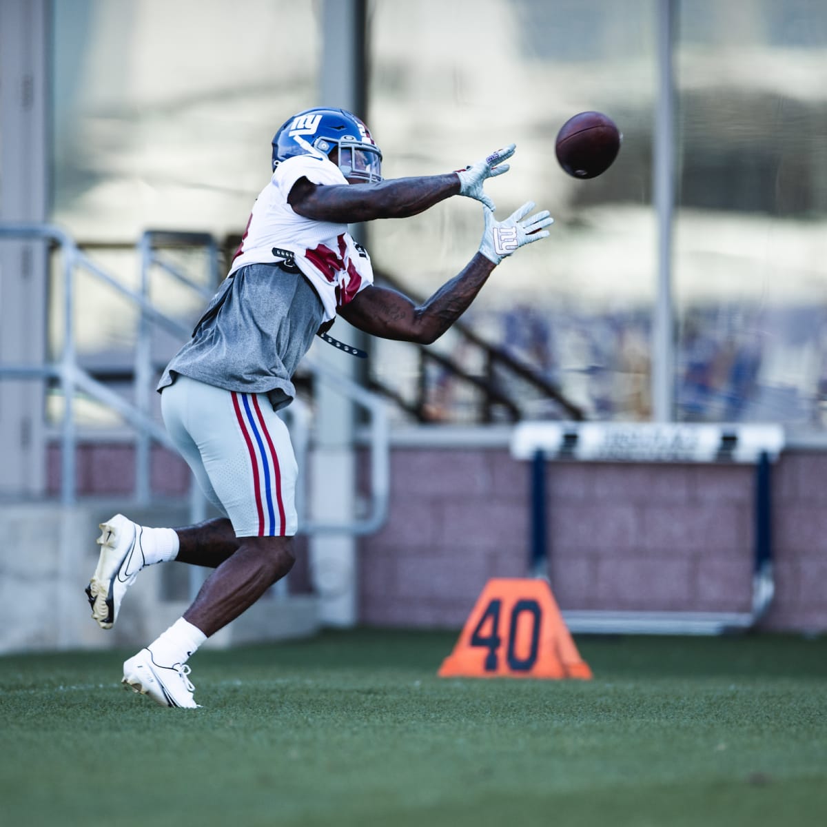 New York Giants safety Xavier McKinney (29) in coverage during an NFL  football game against the