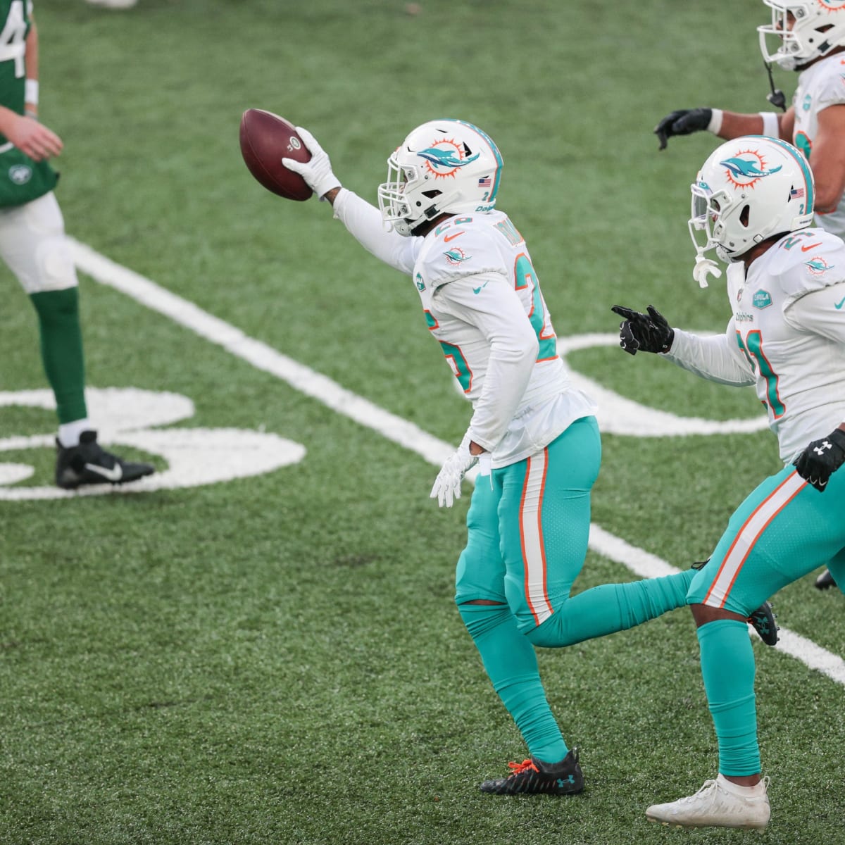 Miami Dolphins cornerback Xavien Howard toe-taps the sideline for a  highlight-reel interception