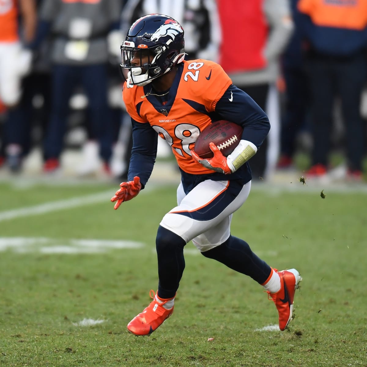 Broncos start wide receiver Kendall Hinton as quarterback after COVID  crisis