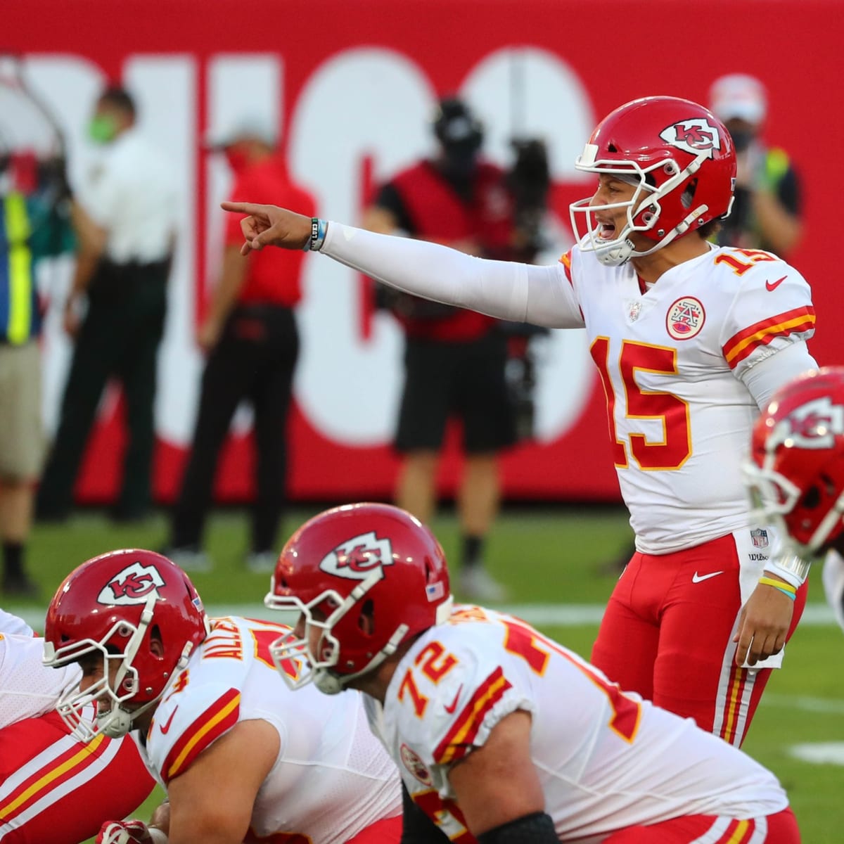 Game Day Notebook: Injuries Take Toll on Chiefs in 27-24 Win Over