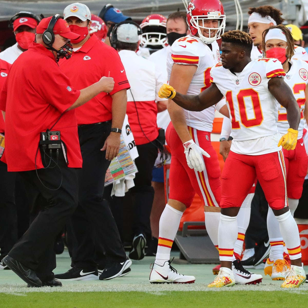 Mahomes, Hill have huge day, Chiefs hold off Bucs 27-24