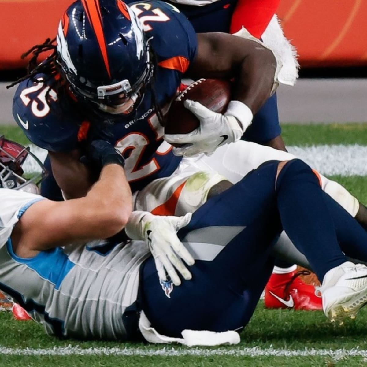 Will Compton Does Not Get Caught Up in Numbers Game - Sports Illustrated  Tennessee Titans News, Analysis and More