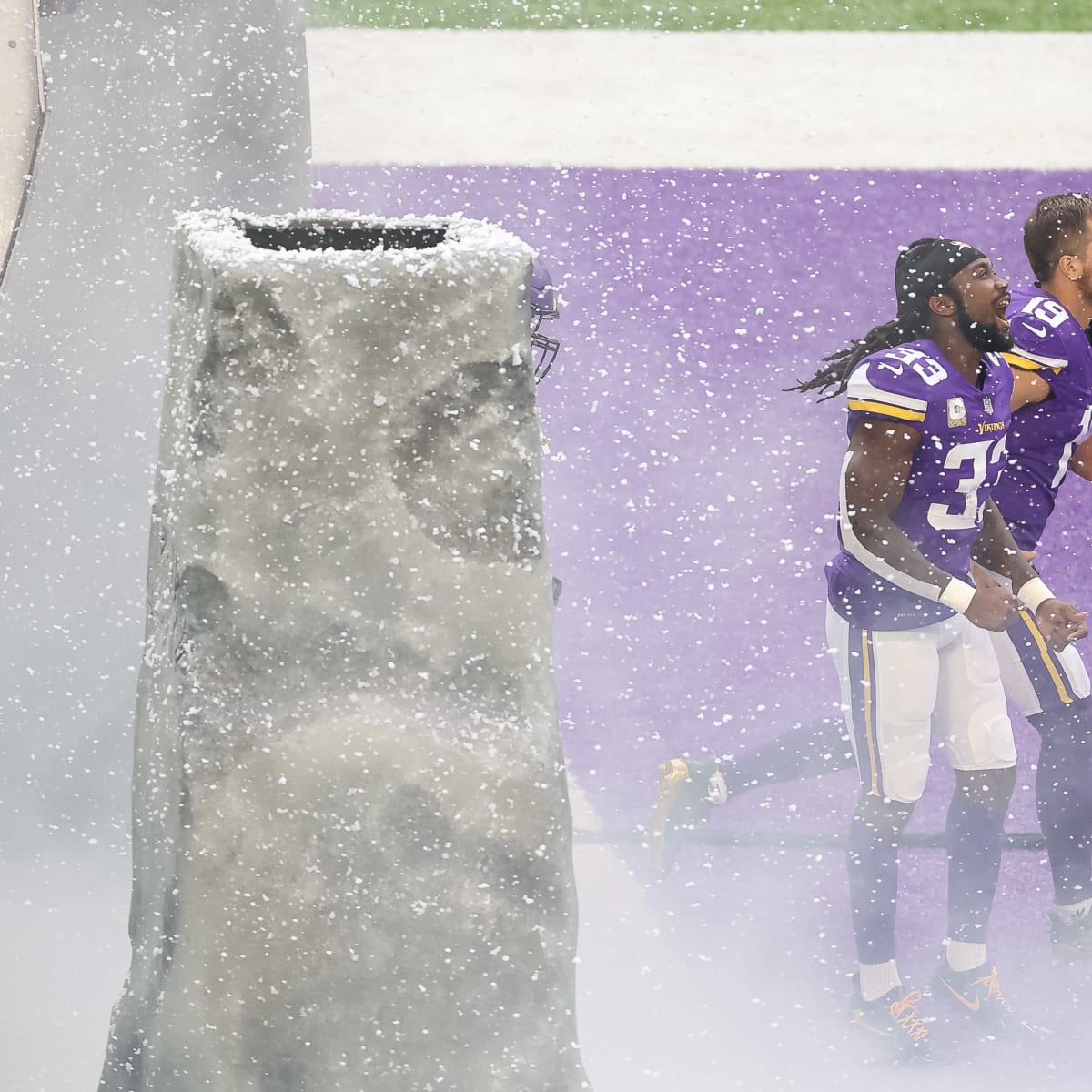 Minnesota Vikings fullback C.J. Ham (30) walks off the field after an NFL  football game against the Chicago Bears, Sunday, Jan. 8, 2023, in Chicago.  (AP Photo/Kamil Krzaczynski Stock Photo - Alamy