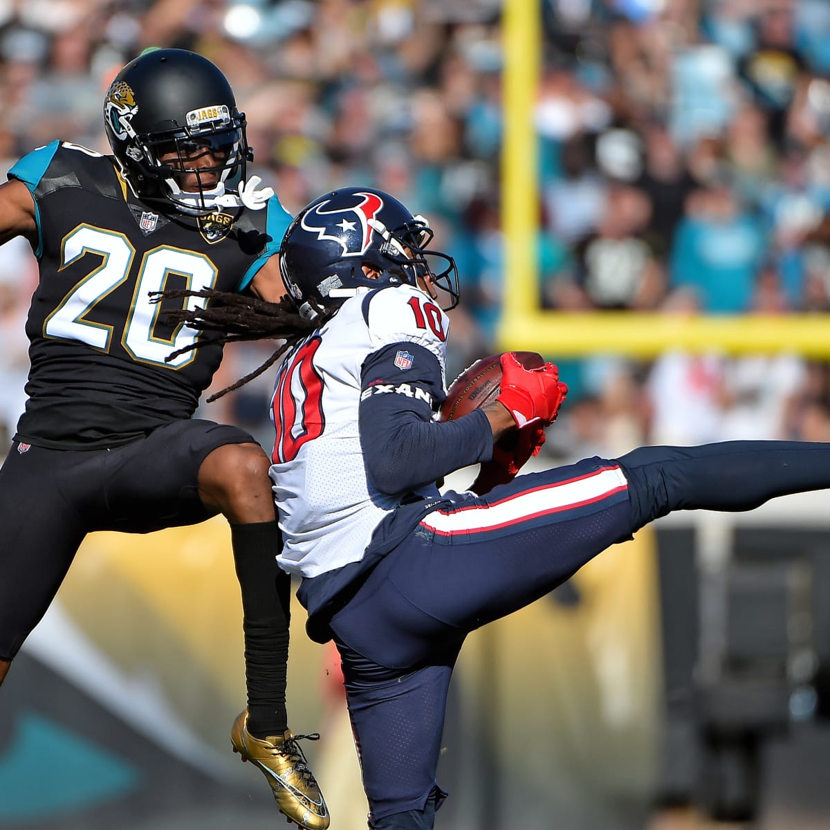 WATCH: DeAndre Hopkins makes ridiculous one-handed catch vs. Chargers