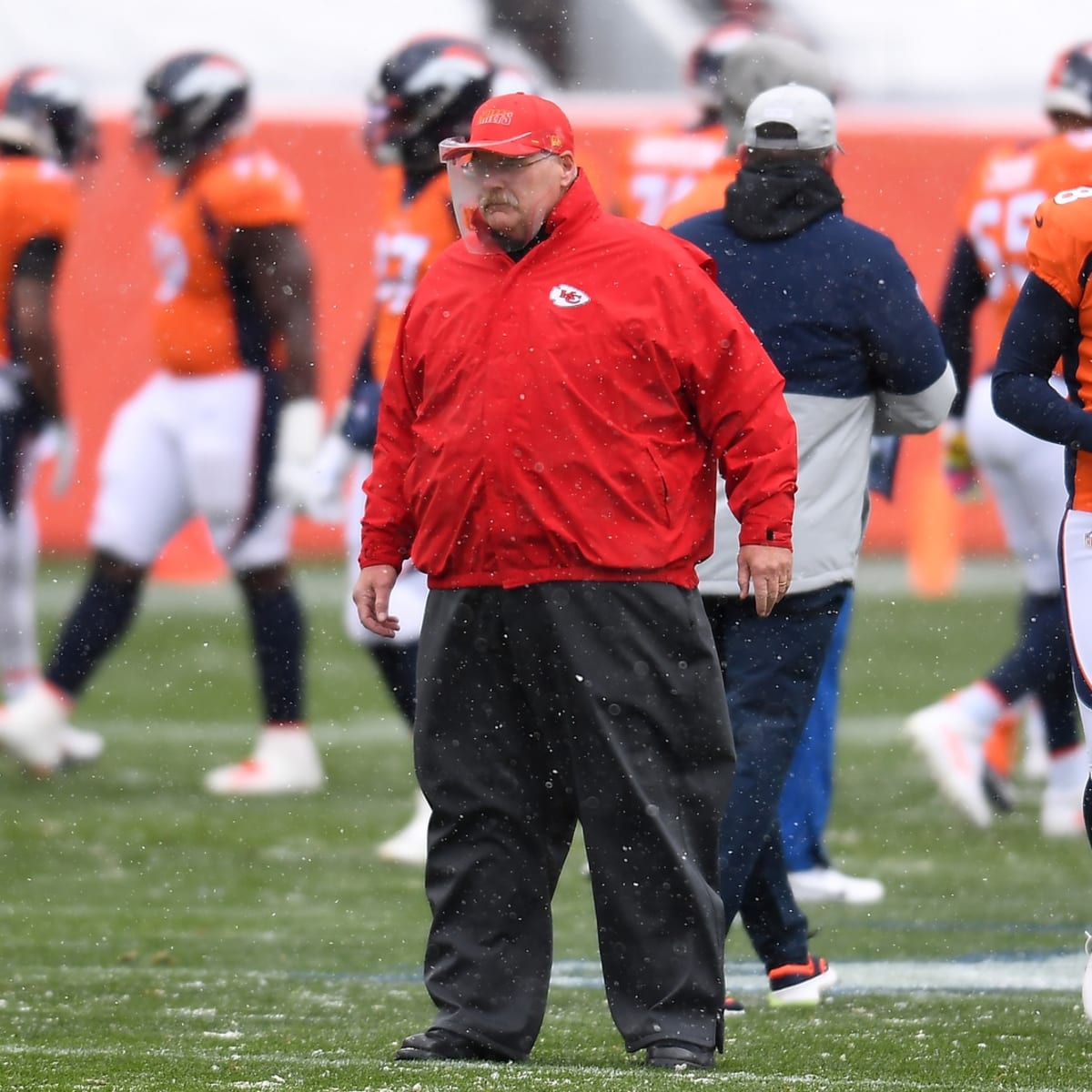 Kansas City Chiefs-Denver Broncos Matchups: Slowing Down Von Miller Key to  Victory for Kansas City - Sports Illustrated Kansas City Chiefs News,  Analysis and More