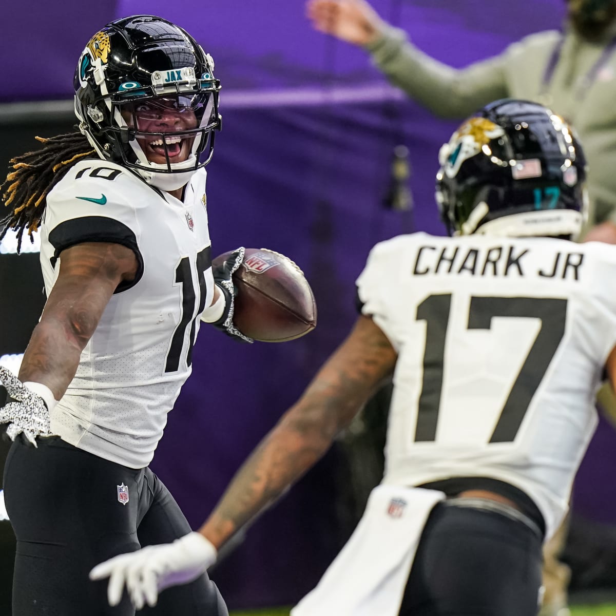 Jacksonville Jaguars - FInal score 26-23. Vikings edge out Jaguars in OT.  Gabbert finishes 23/39 for 260 yds and 2 TDs.