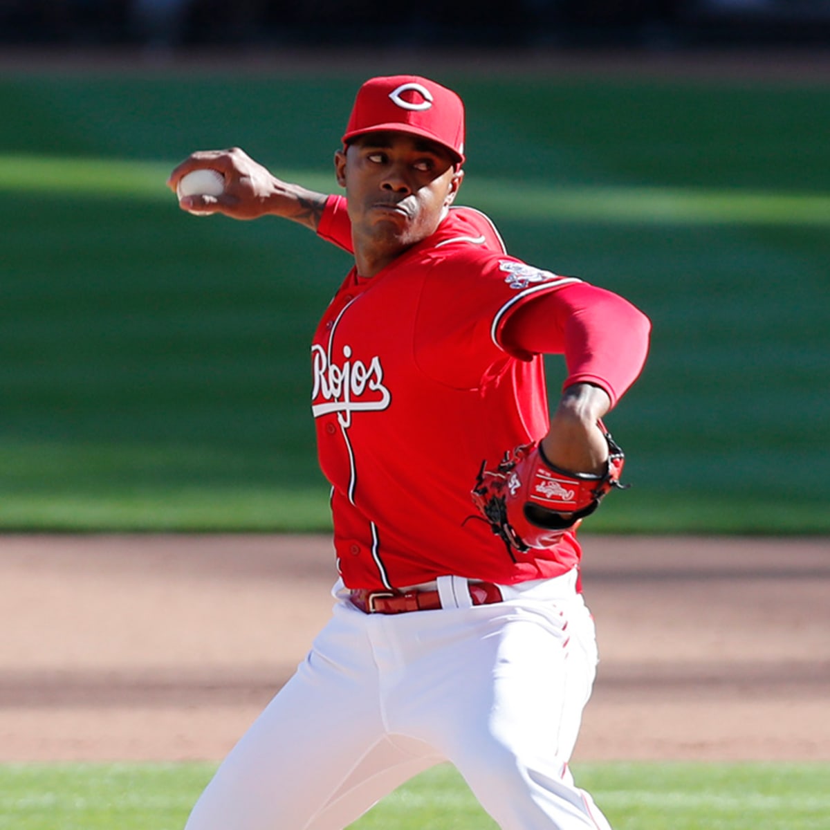 Angels acquire proven closer Raisel Iglesias from the Reds - Los