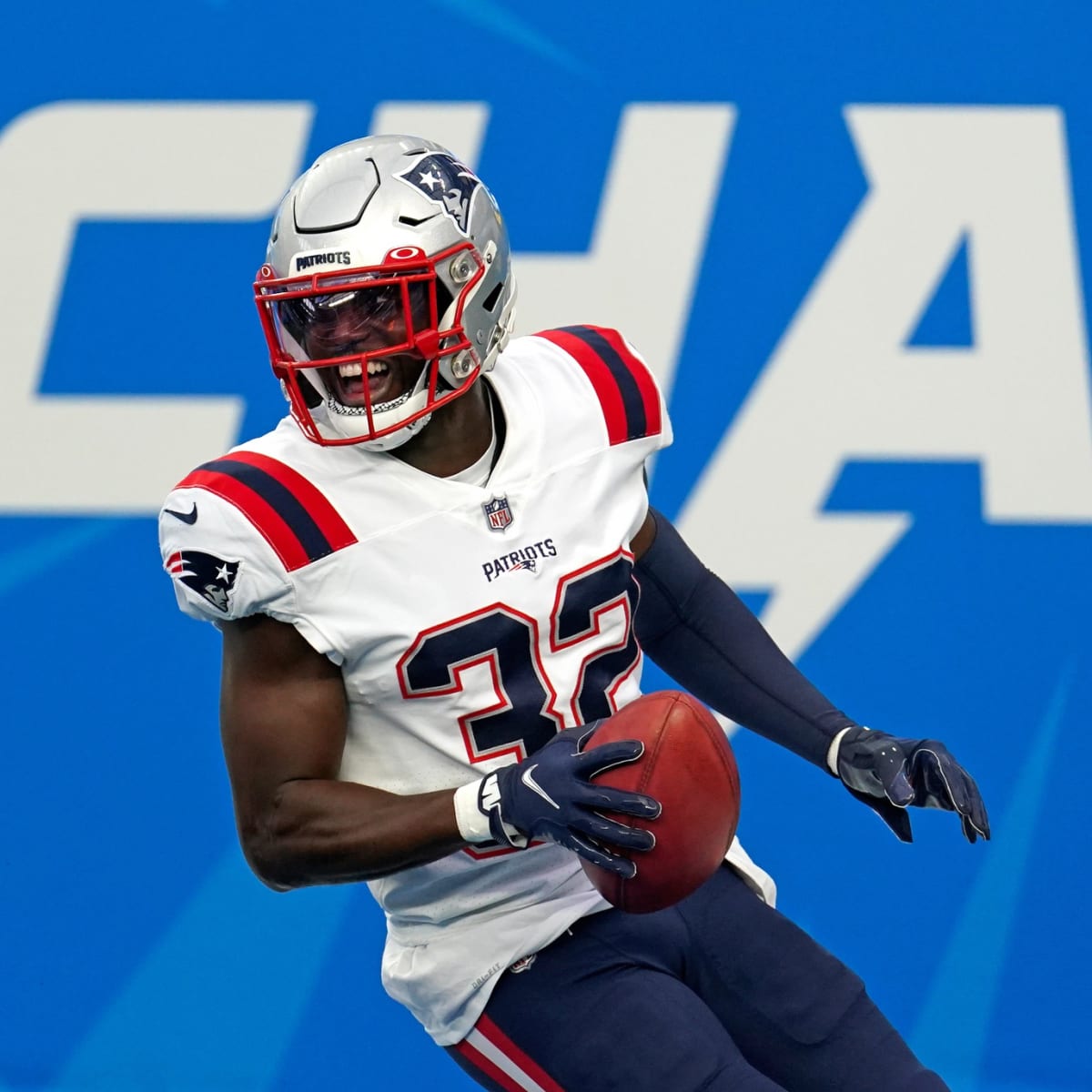 Patriots: Deatrich Wise hopes to build on solid opener