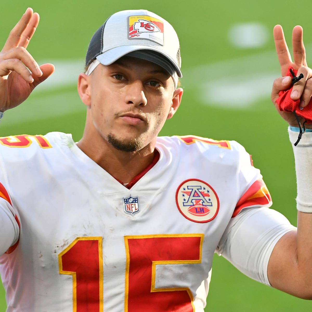 The Kansas City Chiefs Win Fifth-Straight AFC West Division Title - Sports  Illustrated Kansas City Chiefs News, Analysis and More