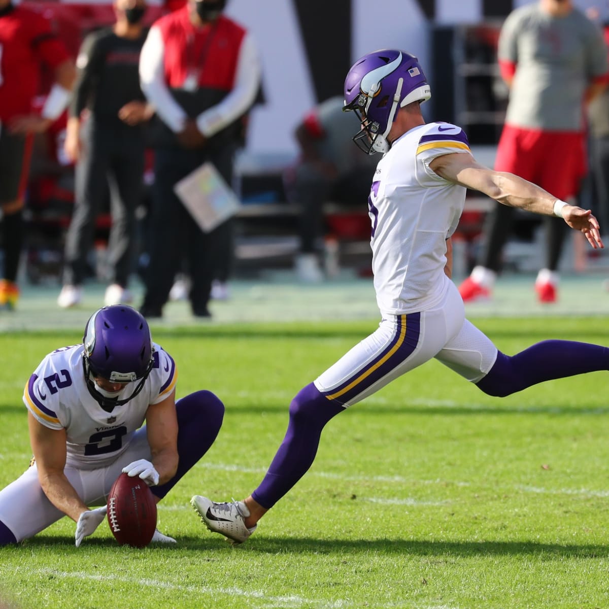 Ex-Viking Daniel Carlson has become one of the NFL's best kickers - Sports  Illustrated Minnesota Sports, News, Analysis, and More