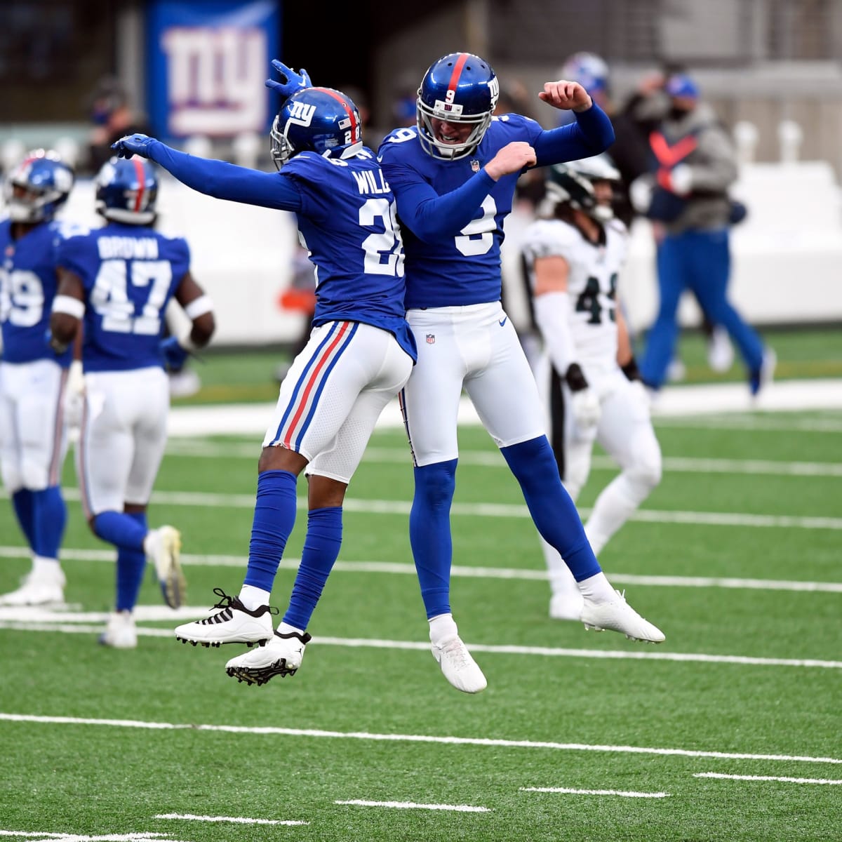 New York Giants open as 12.5-point road underdogs vs. Los Angeles Rams