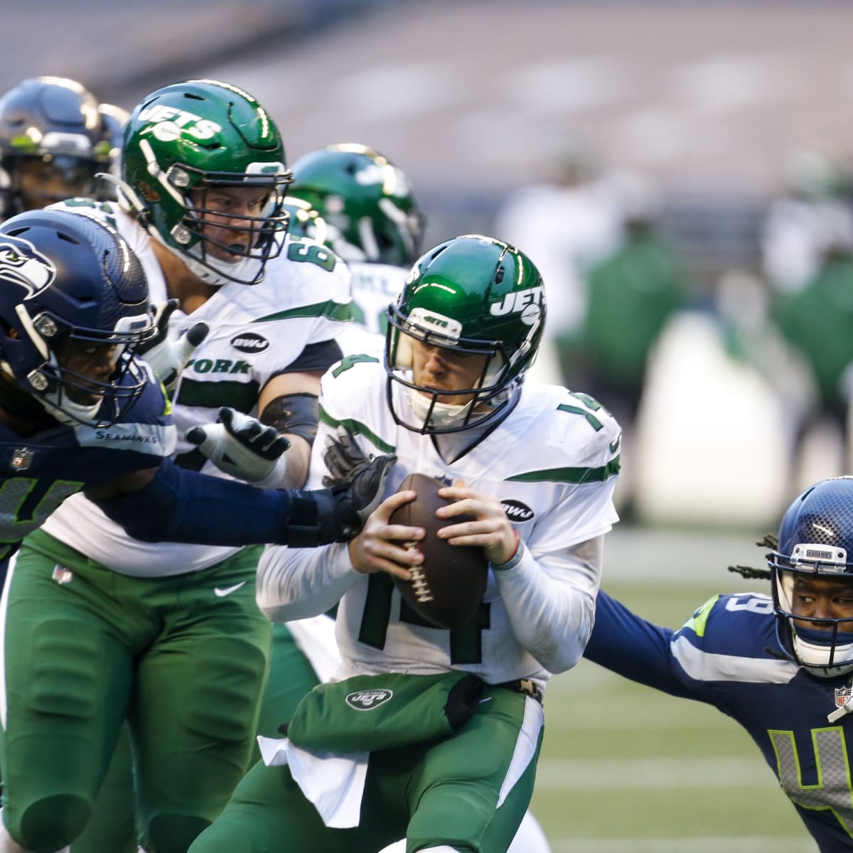 Los Angeles Rams star Aaron Donald praises New York Jets, Sam Darnold -  Sports Illustrated New York Jets News, Analysis and More