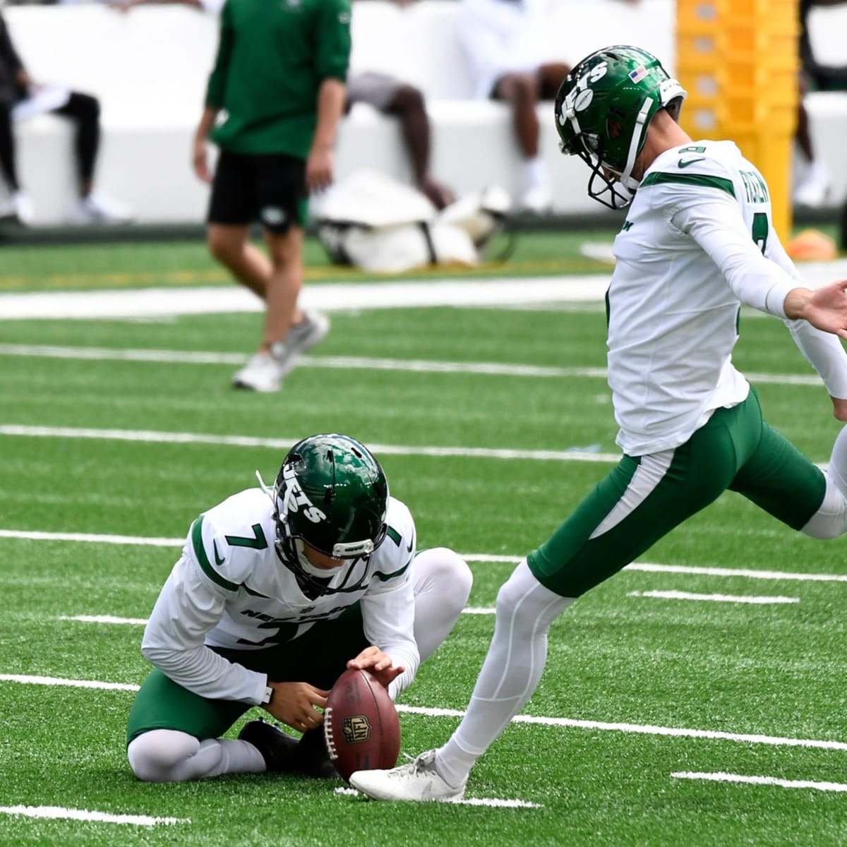 New York Jets: La'Mical Perine, Sam Ficken placed on IR