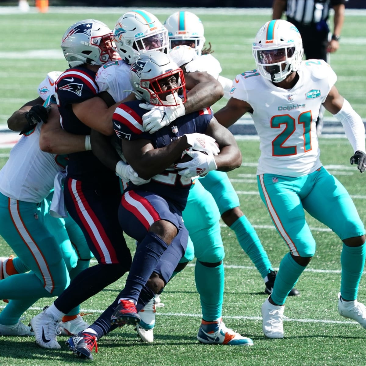 Sony Michel Will Help the Dolphins Running Game - Miami Dolphins