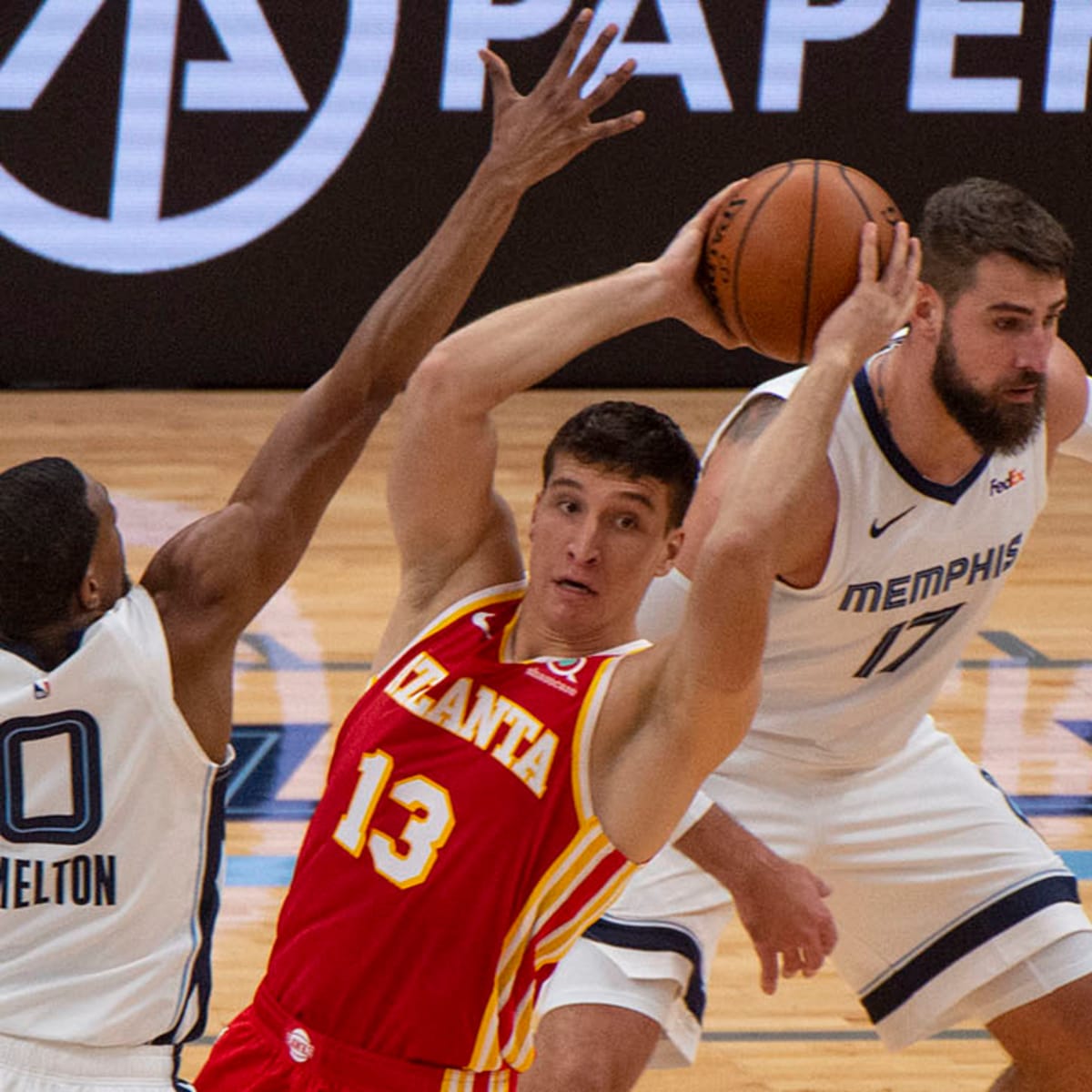 Bogdan Bogdanovic signs Hawks' offer sheet