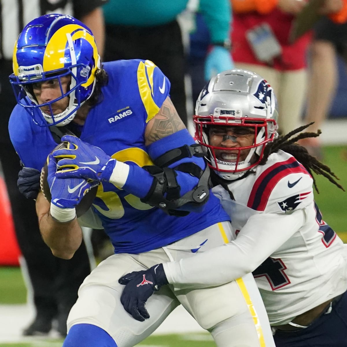 Patriots' Stephon Gilmore reportedly suffers partially torn quad