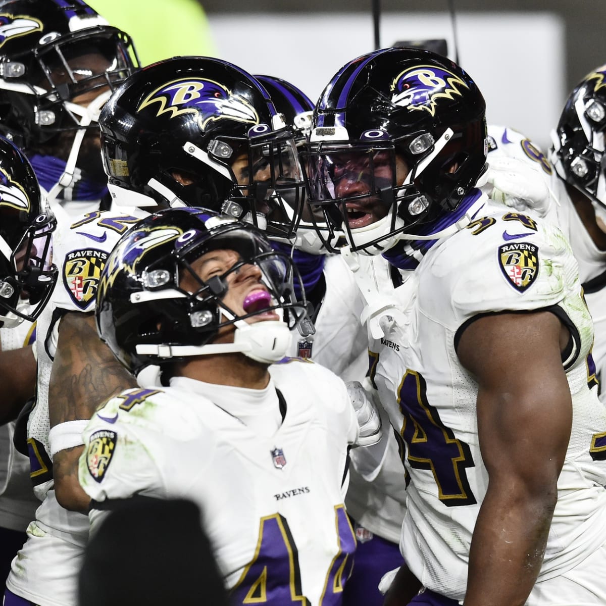 New York Giants linebacker Jaylon Smith (54) reacts against the Baltimore  Ravens during an NFL football game Sunday, Oct. 16, 2022, in East  Rutherford, N.J. (AP Photo/Adam Hunger Stock Photo - Alamy