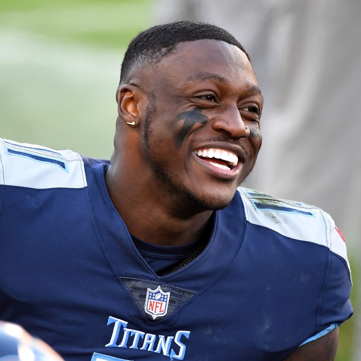 November 1, 2020: A.J. Brown #11 of the Tennessee Titans celebrates with  teammates after scoring a touchdown during NFL football game action between  the Tennessee Titans and the Cincinnati Bengals at Paul